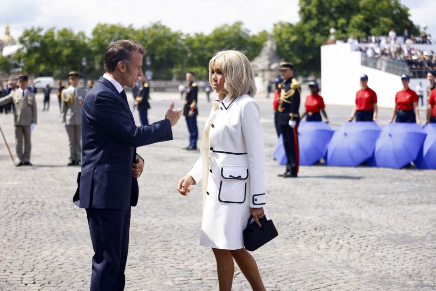 MACRON PRESENTARÁ A LA JUSTICIA “PRUEBAS CIENTÍFICAS” DE QUE SU ESPOSA ES MUJER